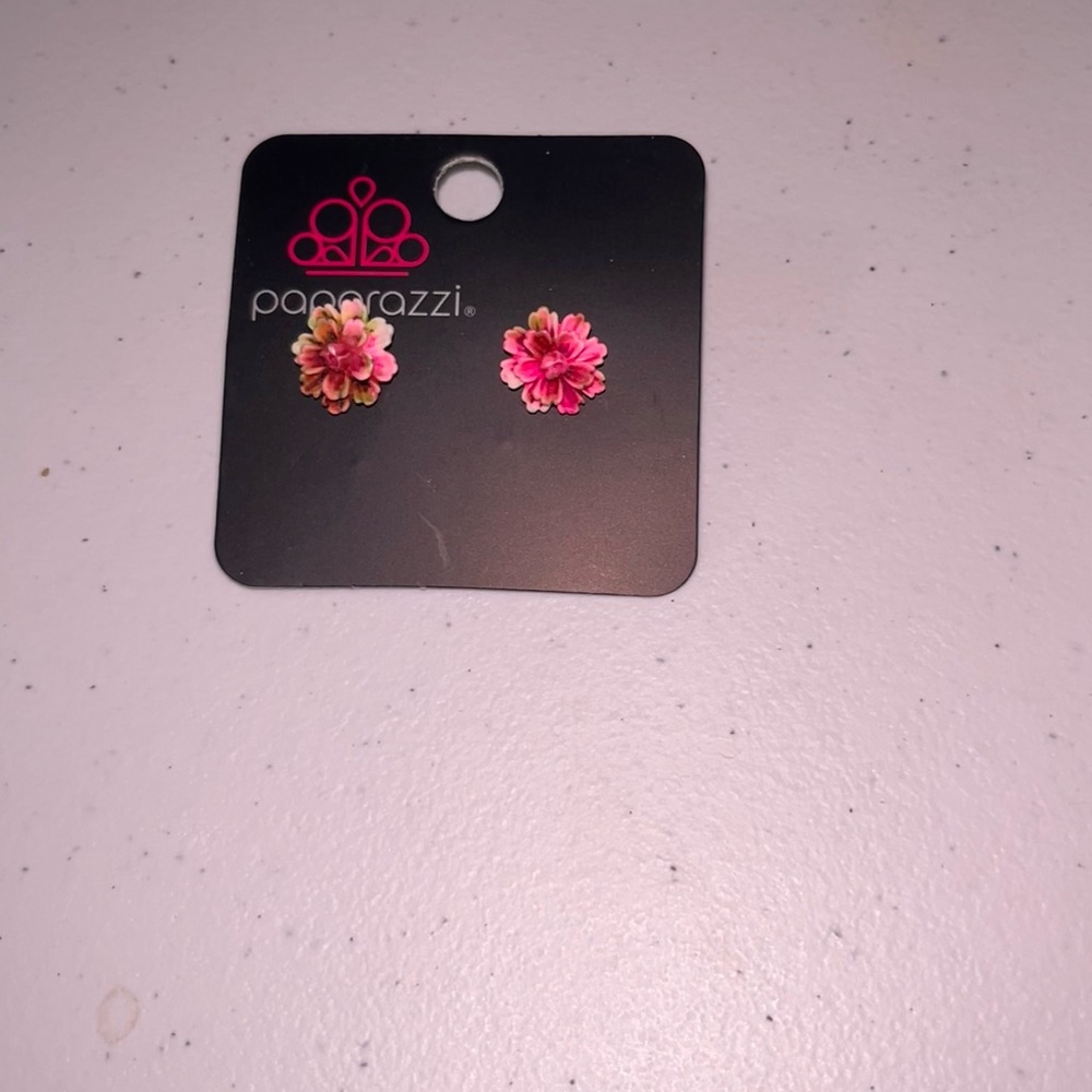 💙 NWT Paparazzi Floral Earrings